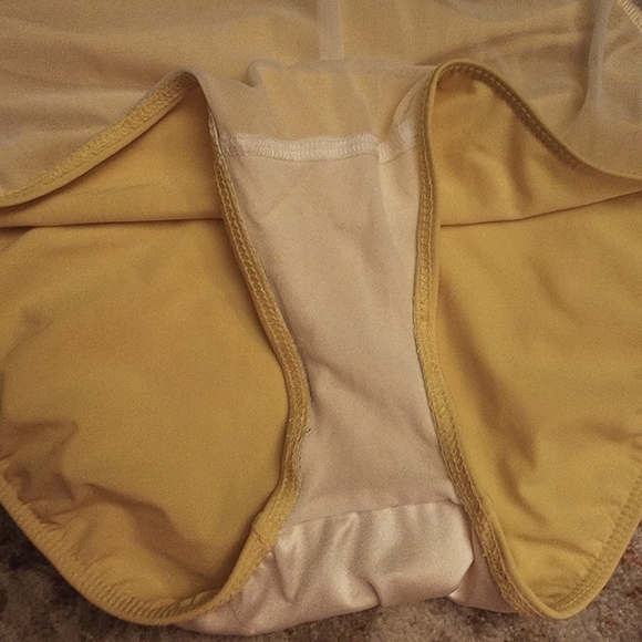 Classic Square Neck, Scoop Back Ruched One Piece Swimsuit/Body Suit NWOT - Picture 12 of 13